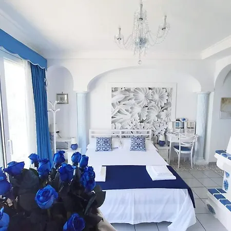 Il Bacio Di Capri